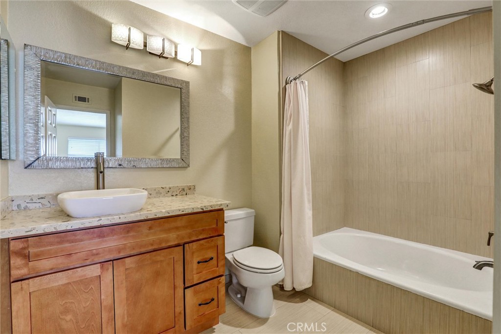 Ridge Townhomes Peters (RP) - Residential Lease