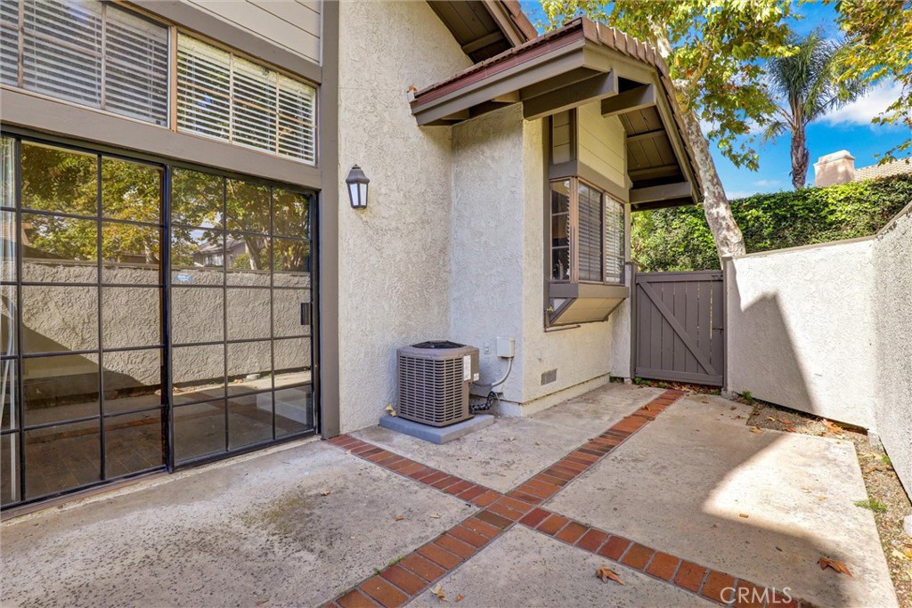 Ridge Townhomes Peters (RP) - Residential Lease