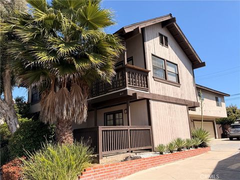 Photo of 317 Encino LN #A, San Clemente, CA 92672 (MLS # OC26104868)