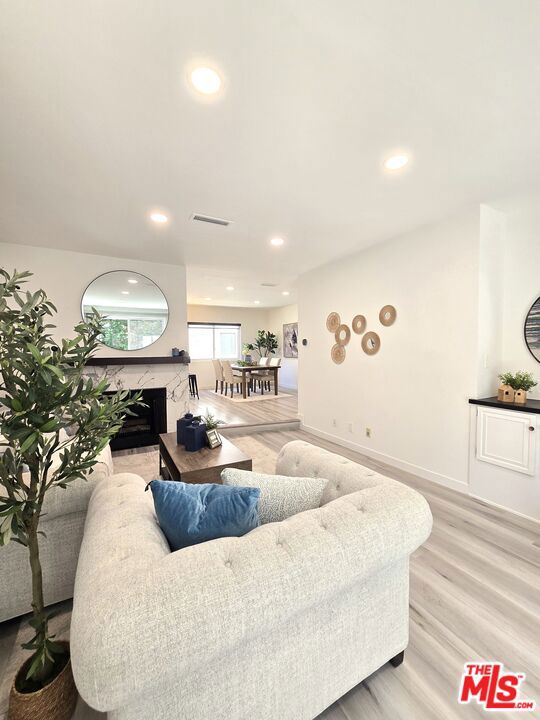 10976 1/2 National Boulevard, Los Angeles CA 90064