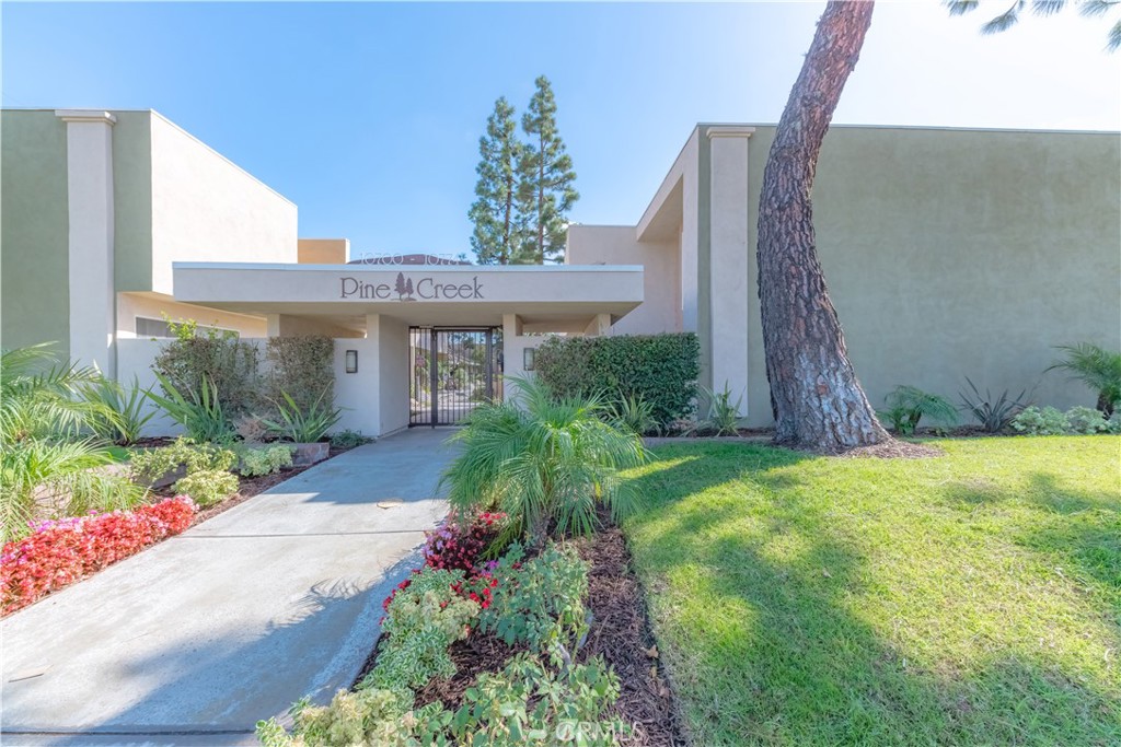 10732 Knott