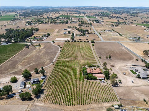 Tiny photo for 175 White Hawk LN, Templeton, CA 93465 (MLS # NS26116303)