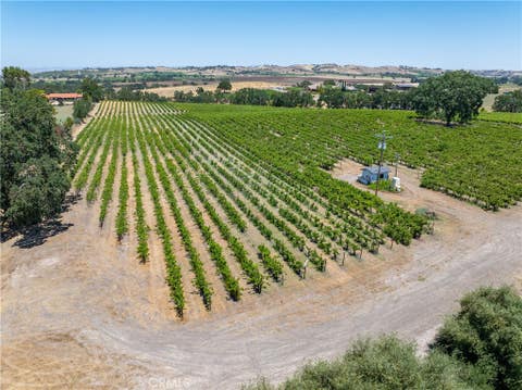 Tiny photo for 175 White Hawk LN, Templeton, CA 93465 (MLS # NS26116303)