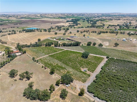 Tiny photo for 175 White Hawk LN, Templeton, CA 93465 (MLS # NS26116303)