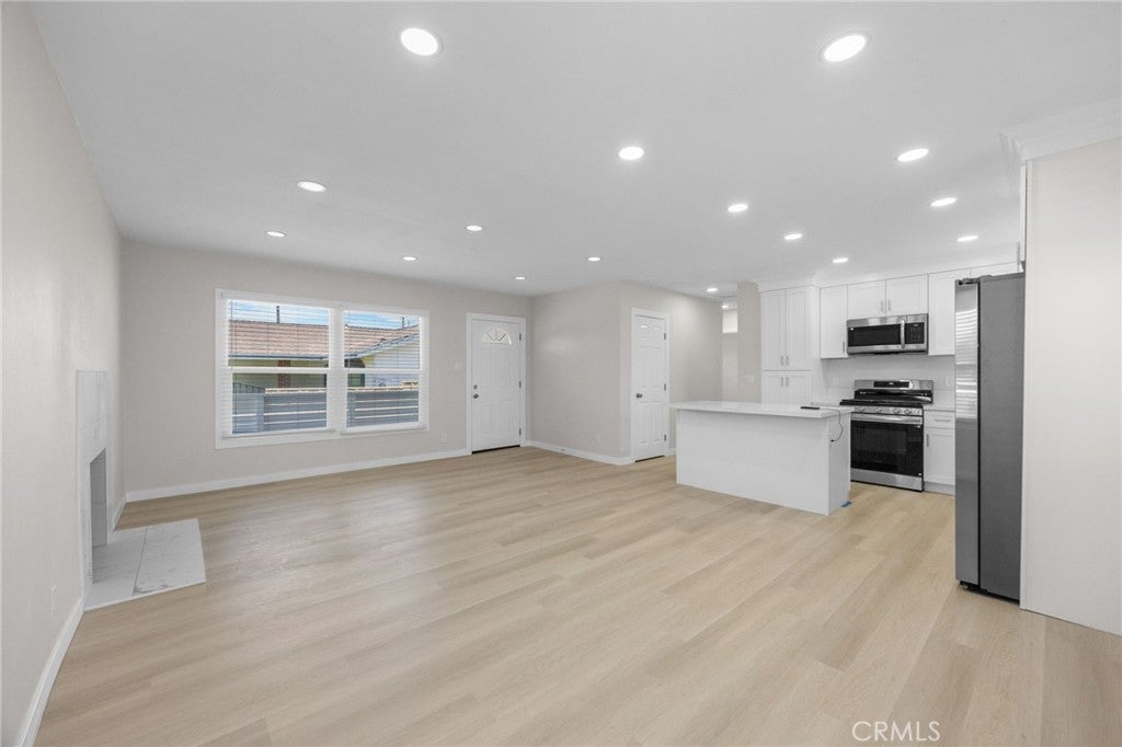 15511 Avery