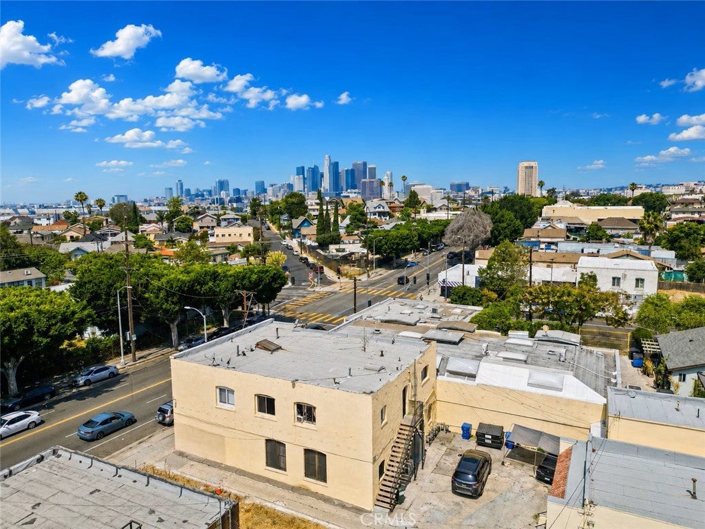 1611 -1615 E Cesar E Chavez Avenue