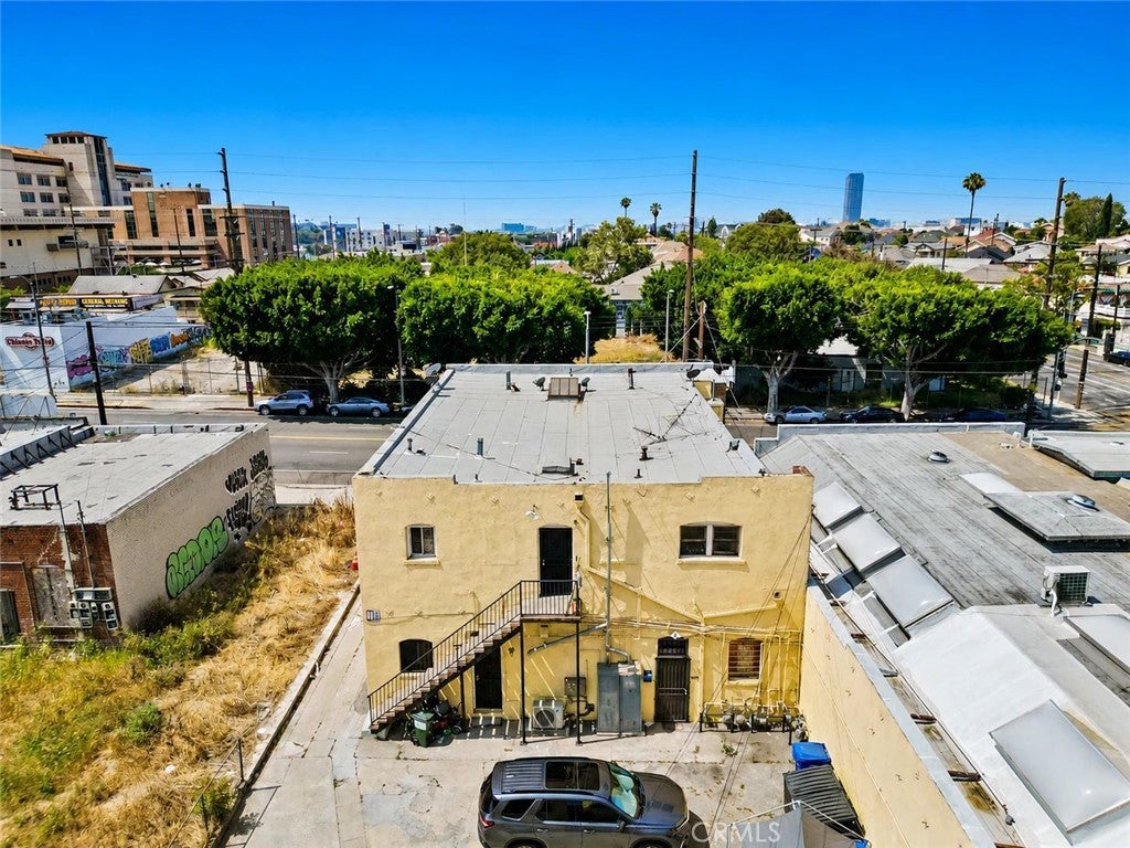 1611 -1615 E Cesar E Chavez Avenue