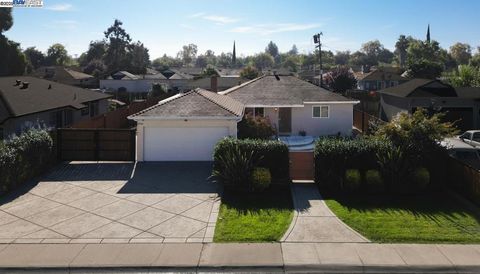 Photo of 2848 Inman Ave Ave, Stockton, CA 95204 (MLS # 41116785)