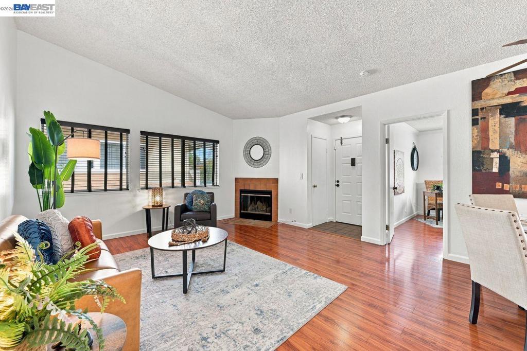 47 Raintree Ct 6