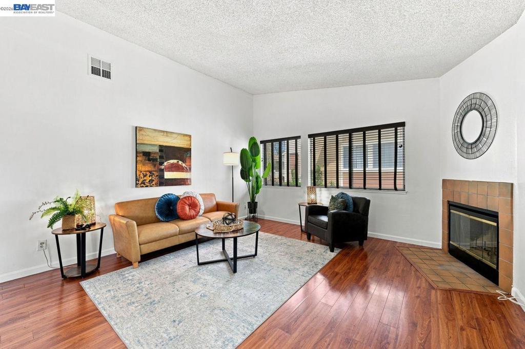 47 Raintree Ct 6