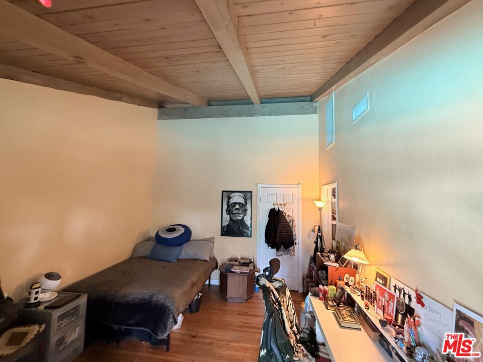 8300 Zelzah Avenue