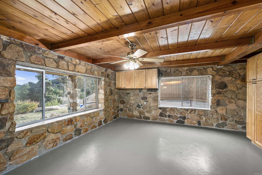 20845 DEERHORN VALLEY RD