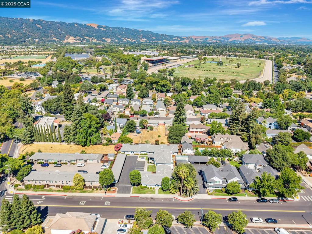 DOWNTOWN - Residential