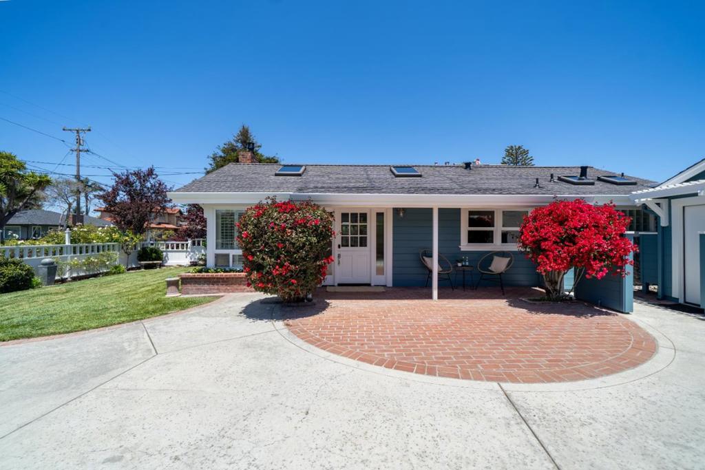 4120 Court Drive