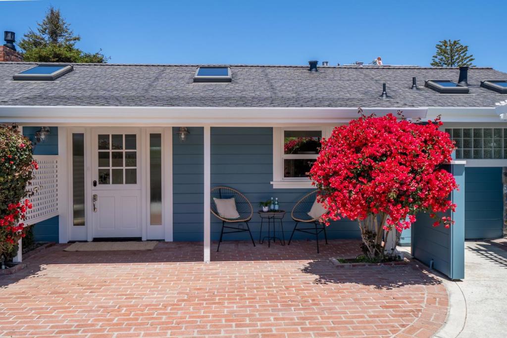 4120 Court Drive