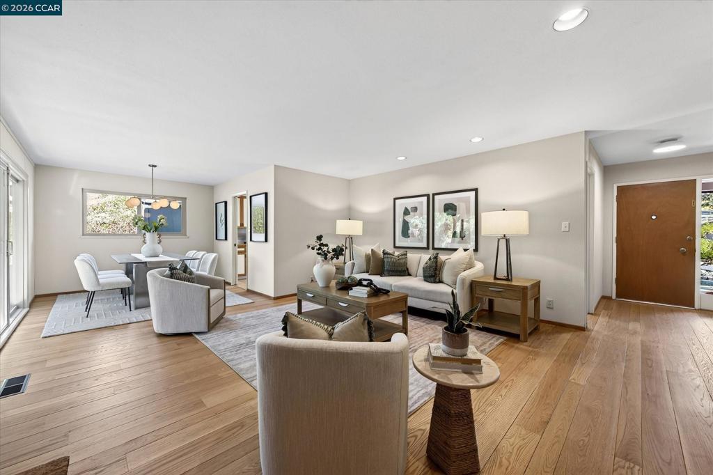 245 Pickering Pl