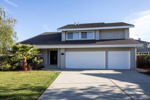 Photo of 1123 Queensbridge Way, San Jose, CA 95120 (MLS # ML82040382)