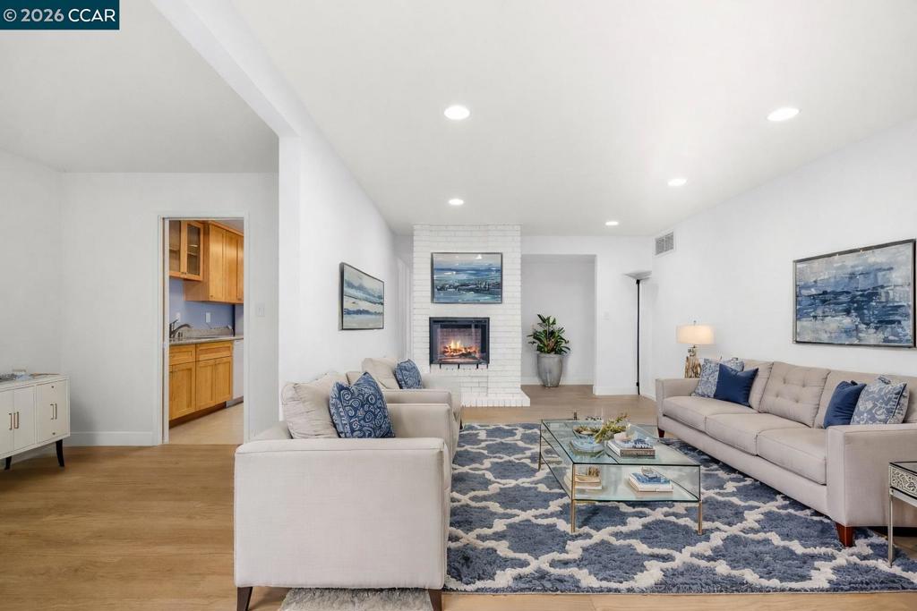 651 Moraga Rd Rd