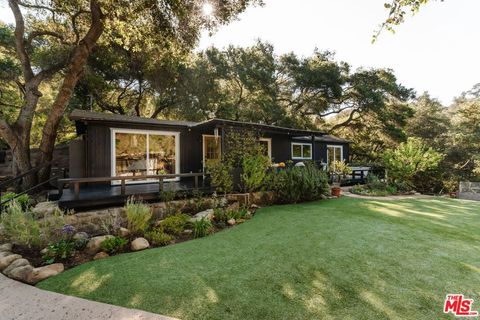 Photo of 20906 Fontaine Road, Topanga, CA 90290 (MLS # 26668343)