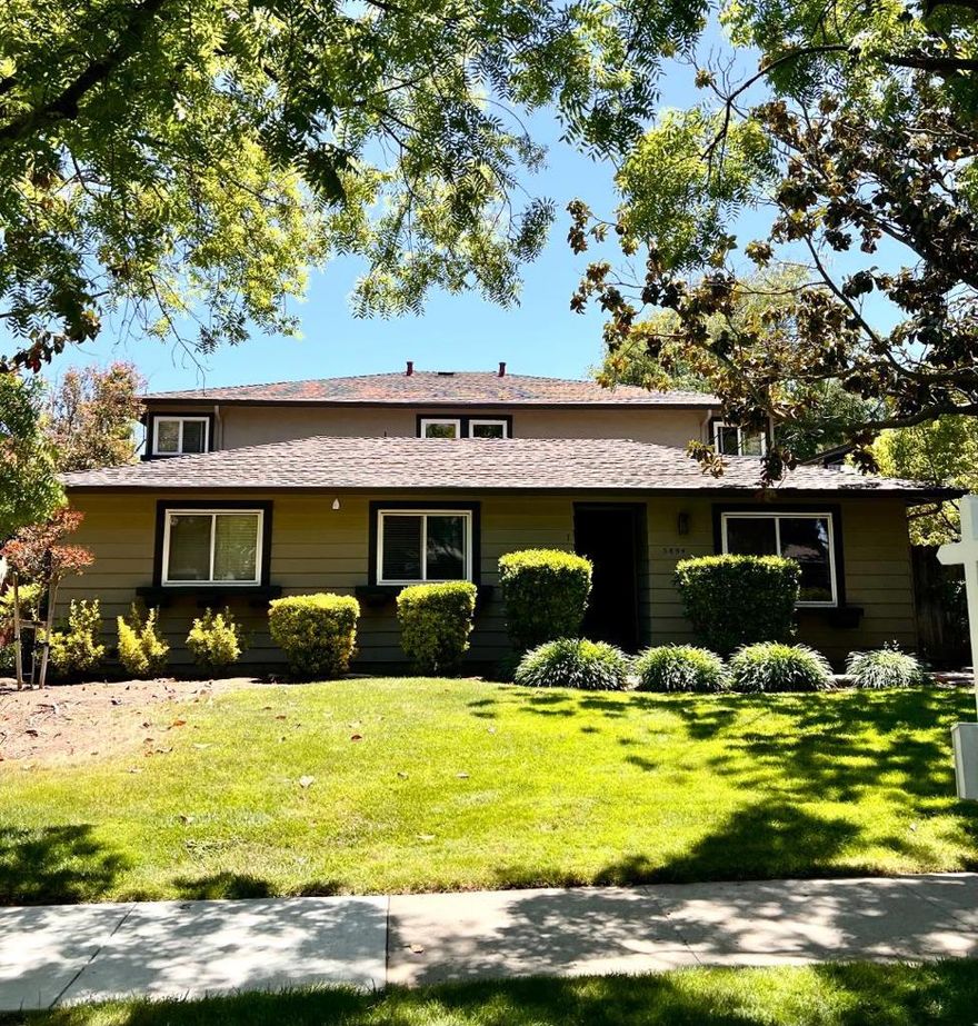 Situated on a tree lined street is this 2 Bedroom 1 1/2 Bath Townhome style home. Features include an attached 1 car garage, hardwood floors, recessed lighting, in unit laundry, small enclosed patio / yard, dual pane windows, A/C, updated kitchen with granite counters and more. Enjoy the community pool and picnic area just across the street. Very convenient location near Oakridge Mall, Target, Walmart, Costco, Trader Joes, Whole Foods, VTA, Hwy 85, and Almaden Lake Park. Welcome Home !
