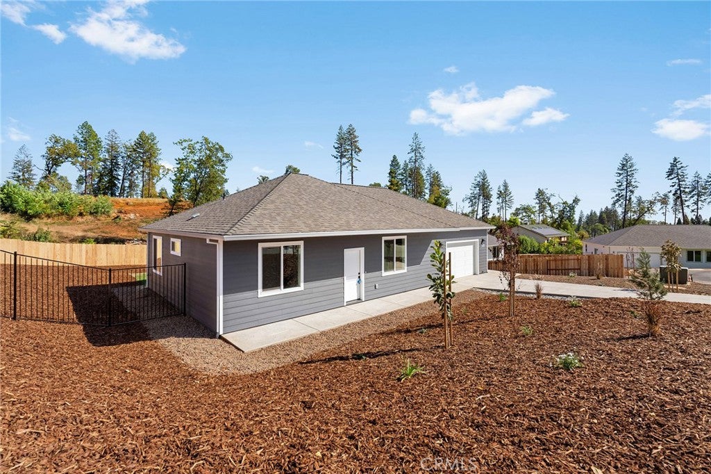 5826 Golden Oaks Road