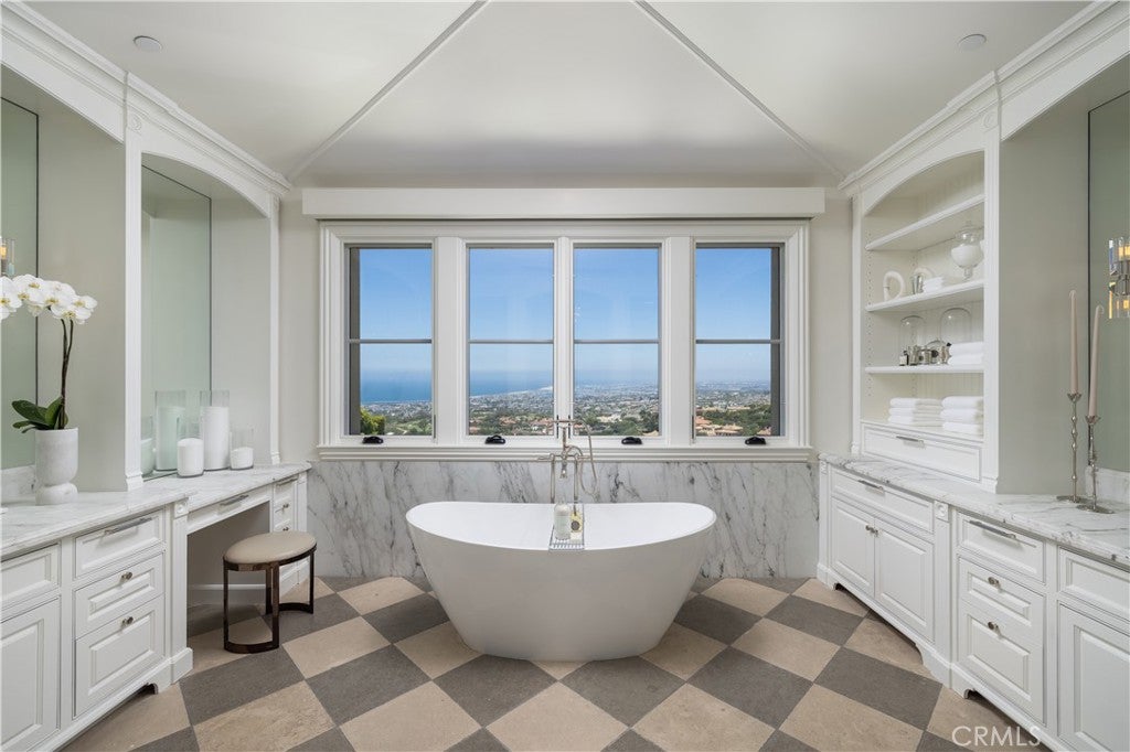 9 Pelican Crest, Newport Coast CA 92657 - Photo 32