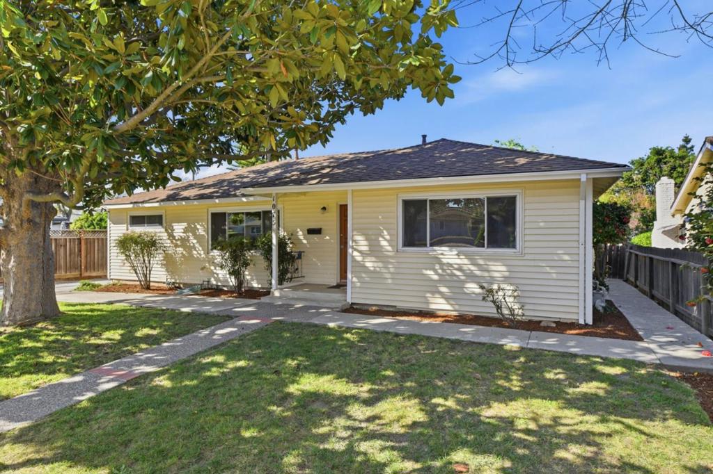 1075 Plymouth Drive