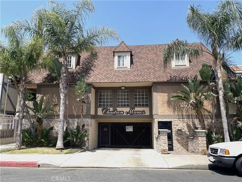 Photo of 13717 Chadron Avenue #20, Hawthorne, CA 90250 (MLS # SB26007716)