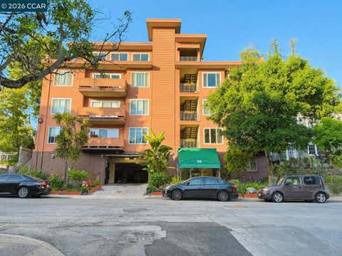 Photo of 94 Bayo Vista Avenue AVE, Oakland, CA 94611 (MLS # 41138464)