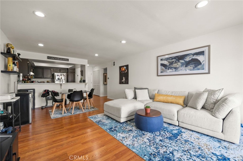 2599 Walnut Avenue 209