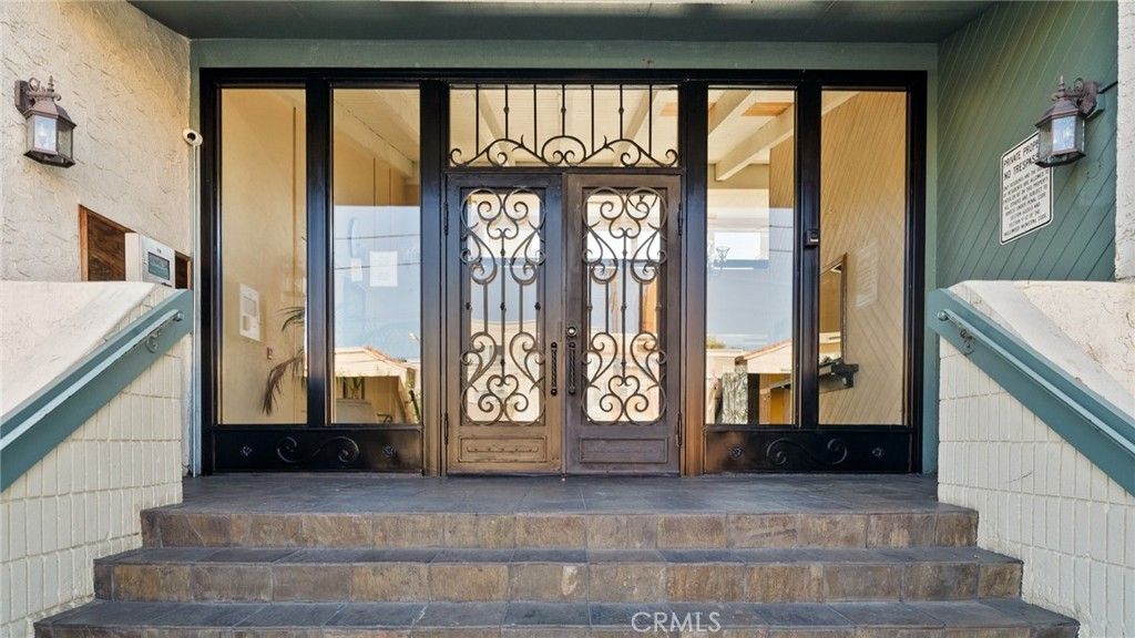 Photo of 550 W Regent Street #302, Inglewood, CA 90301 (MLS # SB25231358)