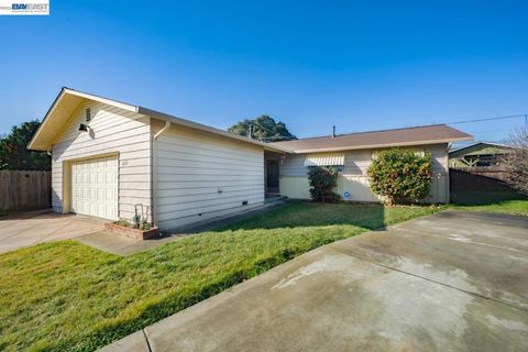Photo of 1654 Minnesota St ST, Fairfield, CA 94533 (MLS # 41134321)