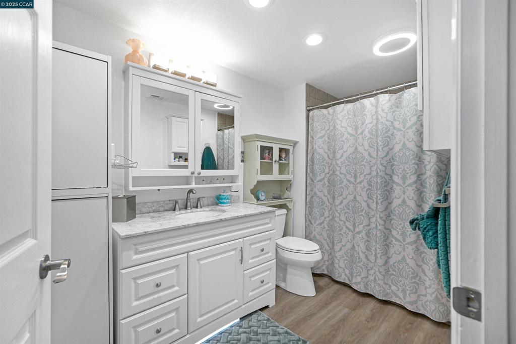 SUNNY GLEN - Residential