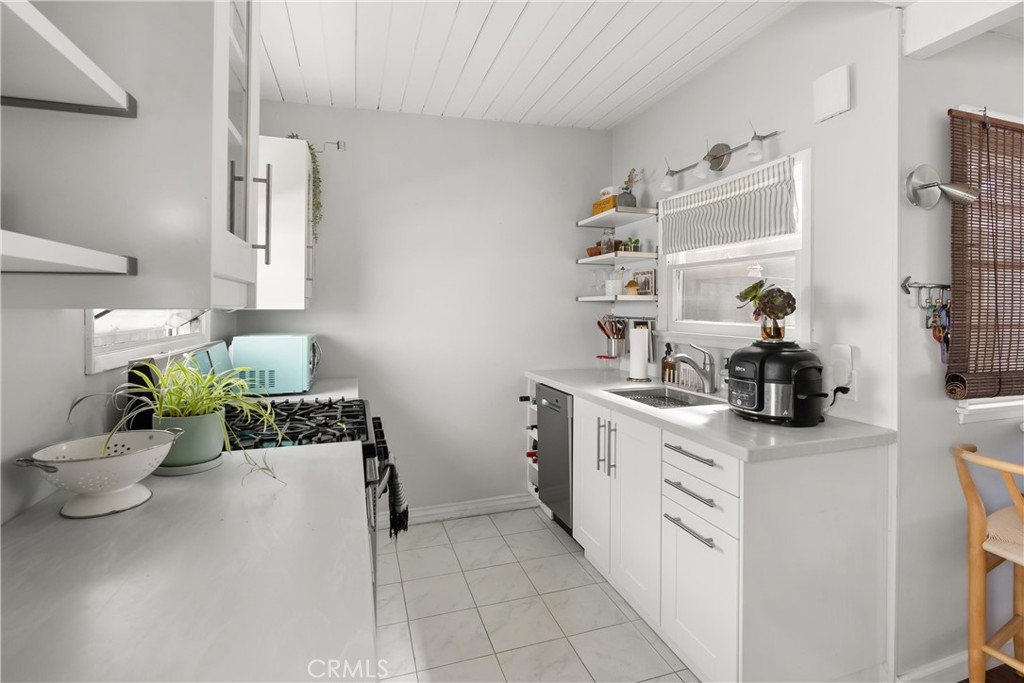 Corona del Mar South of PCH (CDMS) - Residential Income