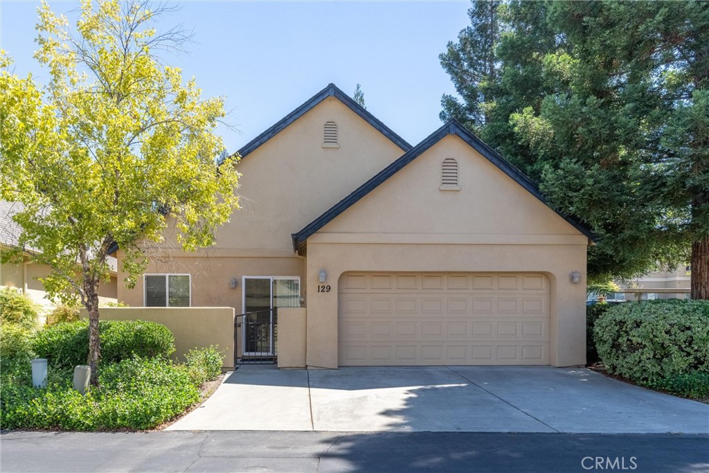 Low maintenance living meets California Park beauty. This stunning home features two bedrooms PLUS a large office. The living and dining area has a gas fireplace and custom plantation shutters. The kitchen is light and bright with newer stainless steel appliances. LVP flooring throughout and indoor laundry. The spacious master has soaring vaulted ceilings, a dual sink vanity and large walk-in closet. If you're looking for low maintenance living combined with a spacious single family home, this one is for you!