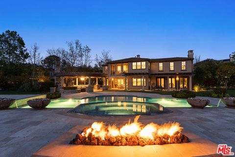 Photo of 5701 Calais Court, Calabasas, CA 91302 (MLS # 26646551)