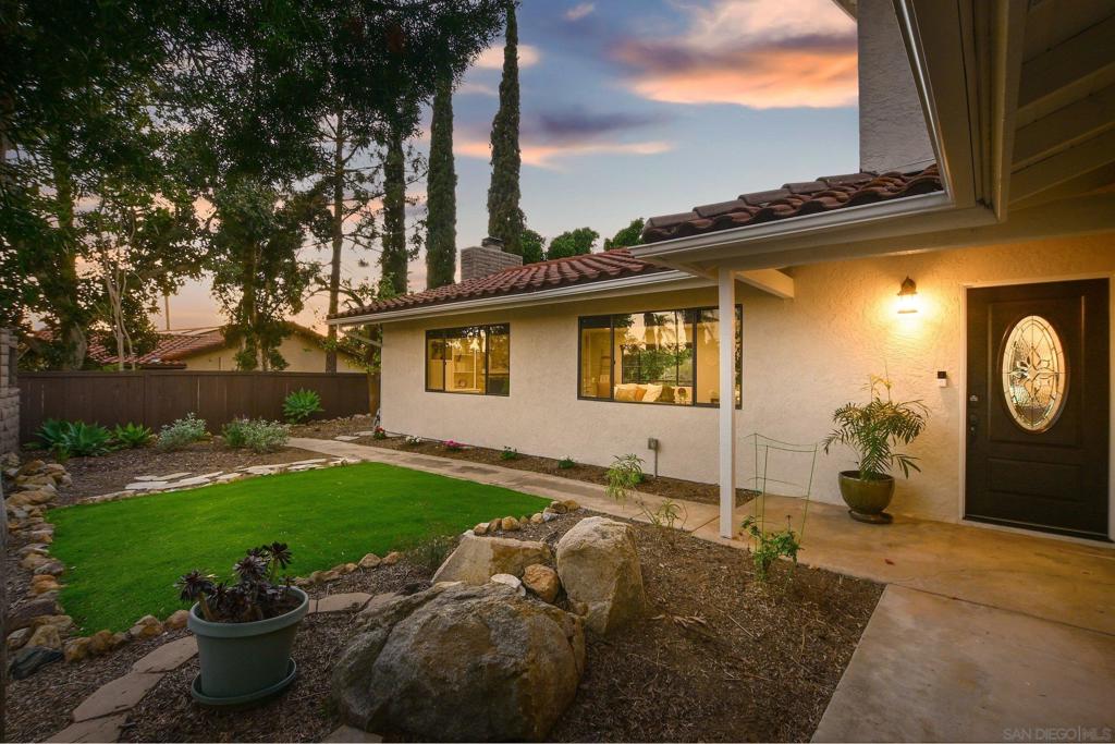 9812 Bonnie Vista Pl