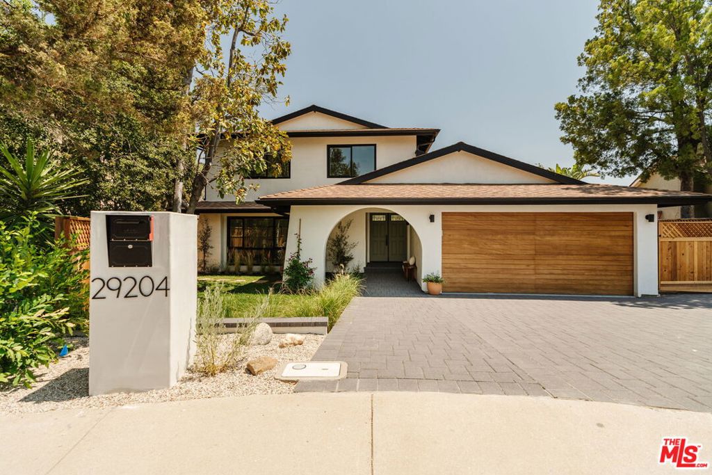 29204 Deep Shadow Drive