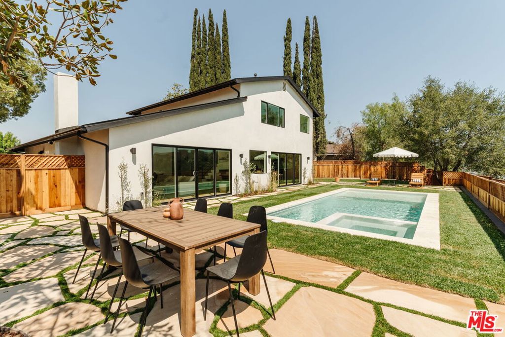 29204 Deep Shadow Drive