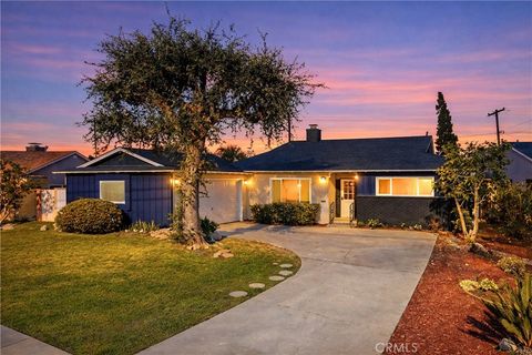 Photo of 10703 Woodruff Avenue, Downey, CA 90241 (MLS # DW26048747)