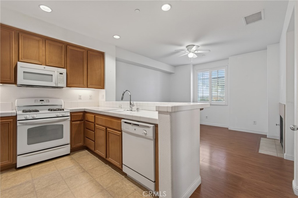 3924 Polk E