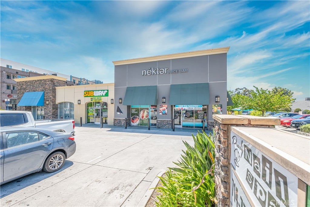 100 W Foothill