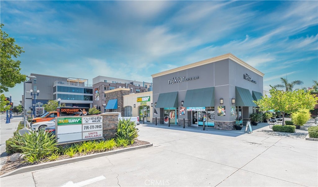 100 W Foothill