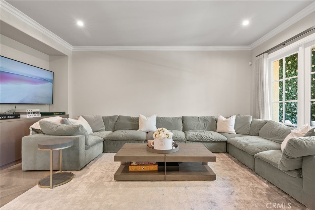 Properties 3 11500 San Vicente Boulevard 202