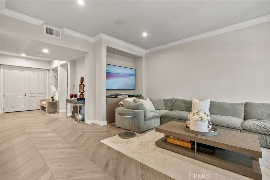 Properties 4 11500 San Vicente Boulevard 202