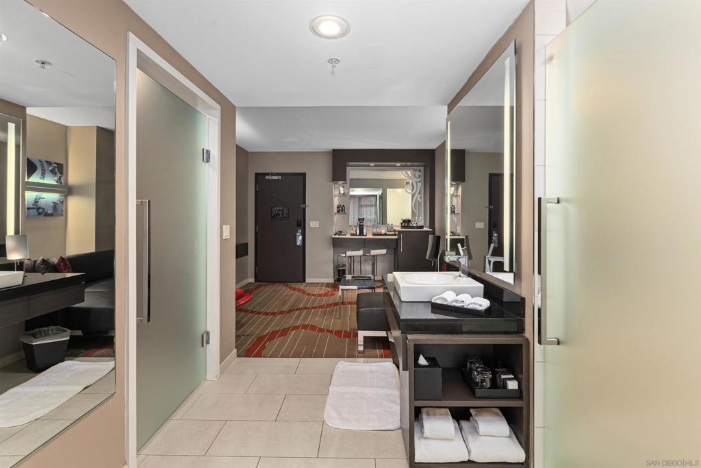 207 5th Ave 446