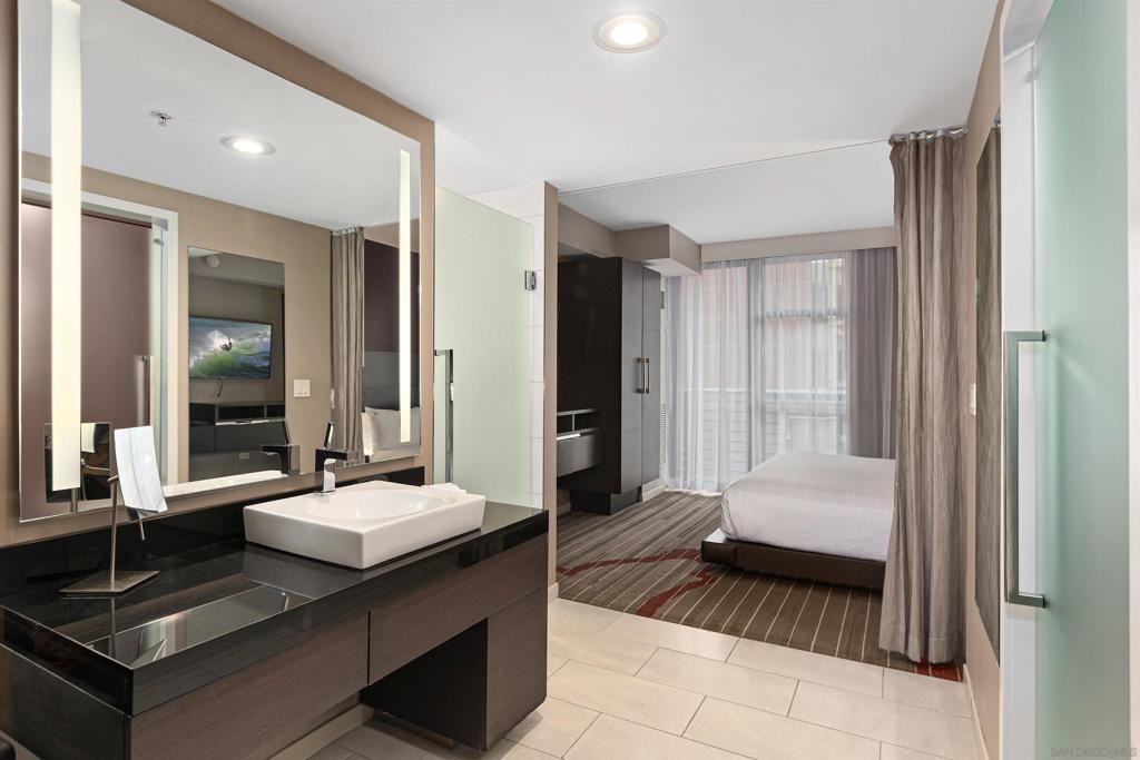 207 5th Ave 446