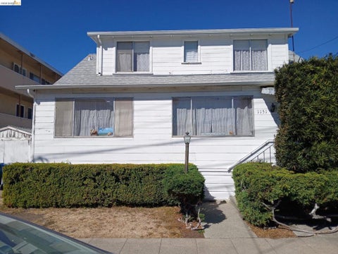 Photo of 1151 Washington Ave AVE, Albany, CA 94706 (MLS # 41152492)