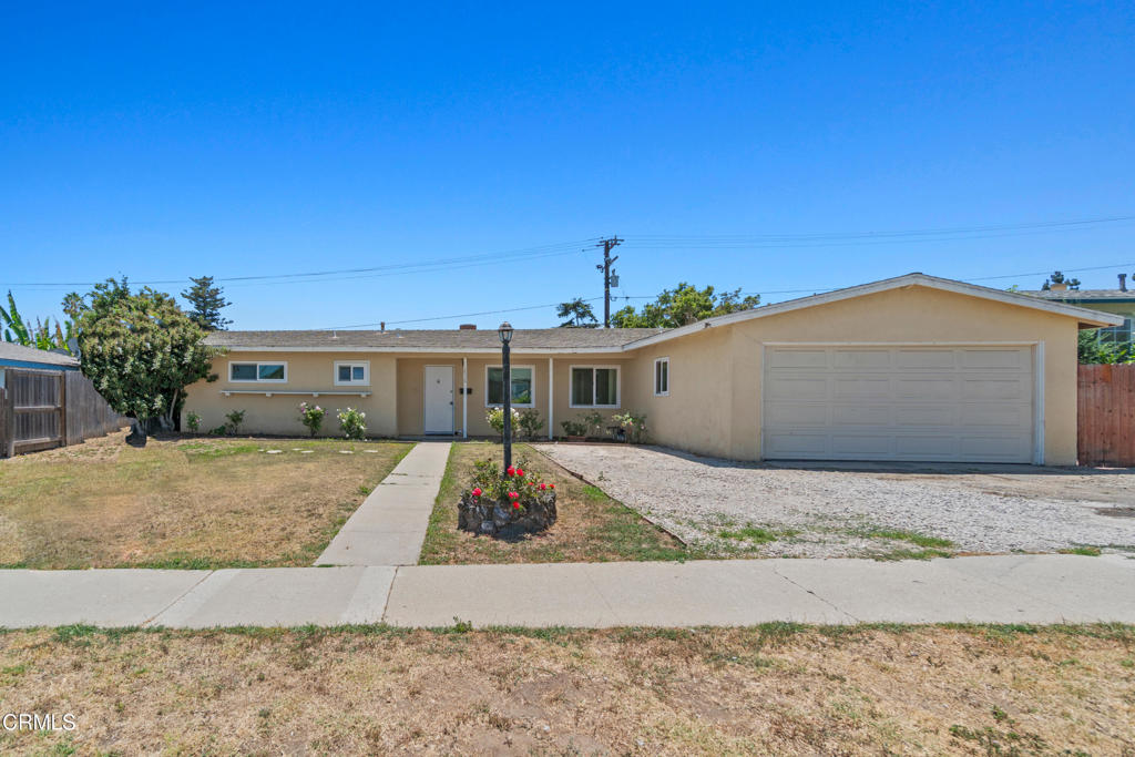 This 4 bed, 2 bath Camarillo home is in close proximity to schools, parks, shopping and freeway access. Great home for first time buyers or those looking for an investment. Lots of potential here with a l little elbow grease. Tremendous opportunity!