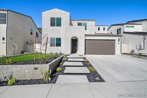 Photo of 35562 Orchard Trl Trl, Fallbrook, CA 92028 (MLS # 260002897SD)